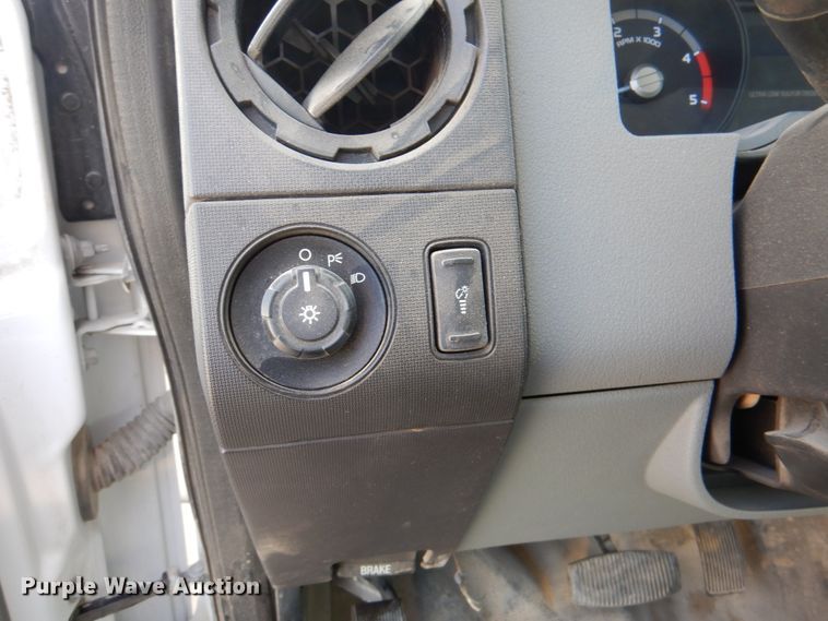 image for item JS9186 2014 Ford F550 Super Duty  utility / service truck