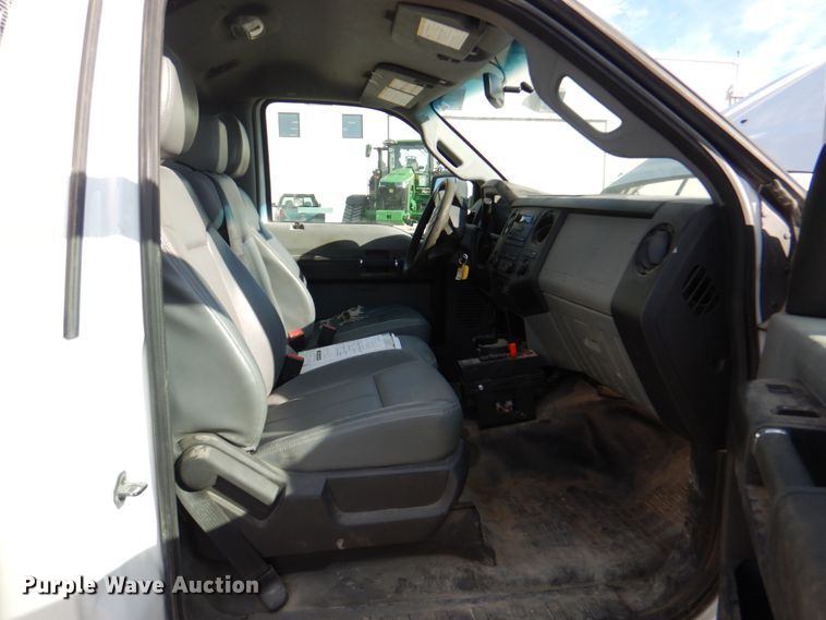 image for item JS9186 2014 Ford F550 Super Duty  utility / service truck