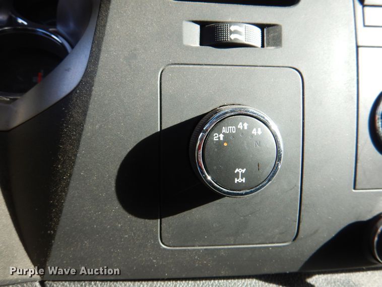 image for item JS9187 2013 Chevrolet Silverado 1500  Crew Cab pickup truck