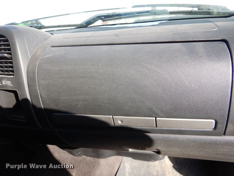 image for item JS9187 2013 Chevrolet Silverado 1500  Crew Cab pickup truck