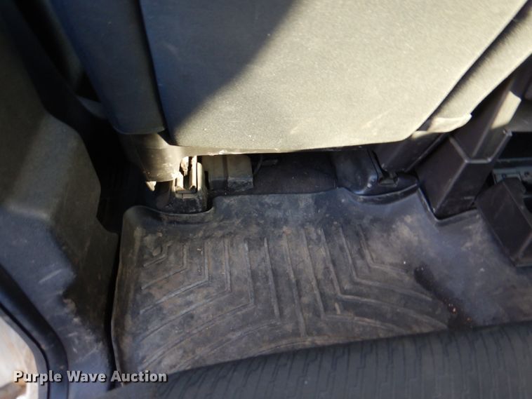 image for item JS9187 2013 Chevrolet Silverado 1500  Crew Cab pickup truck