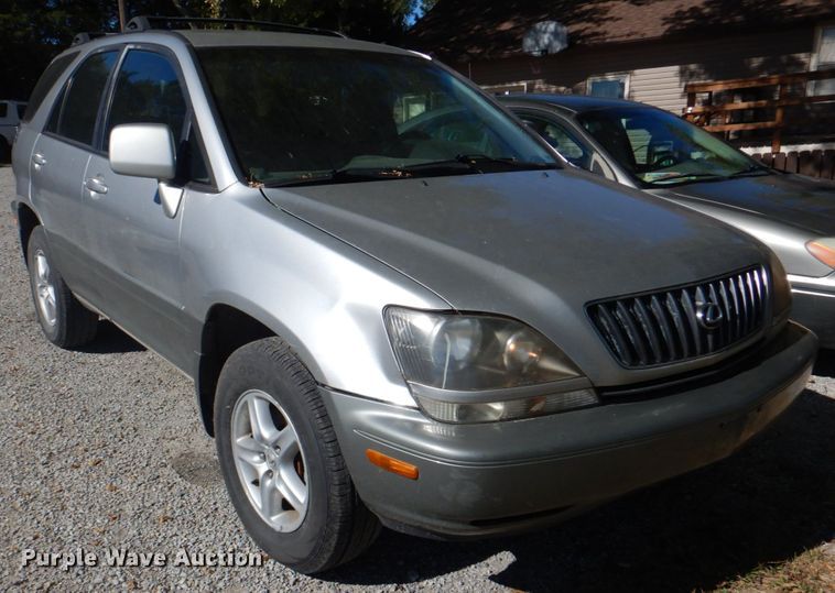 image for item JS9194 2000 Lexus RX300  SUV