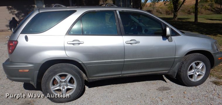 image for item JS9194 2000 Lexus RX300  SUV