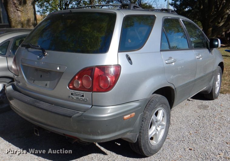 image for item JS9194 2000 Lexus RX300  SUV