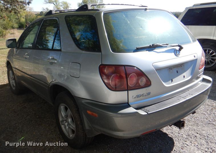 image for item JS9194 2000 Lexus RX300  SUV