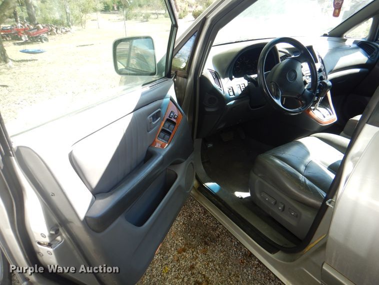 image for item JS9194 2000 Lexus RX300  SUV