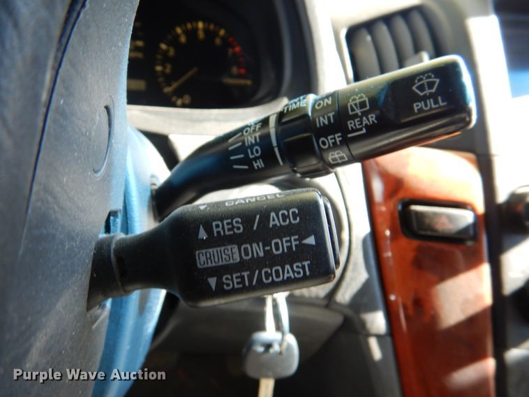 image for item JS9194 2000 Lexus RX300  SUV