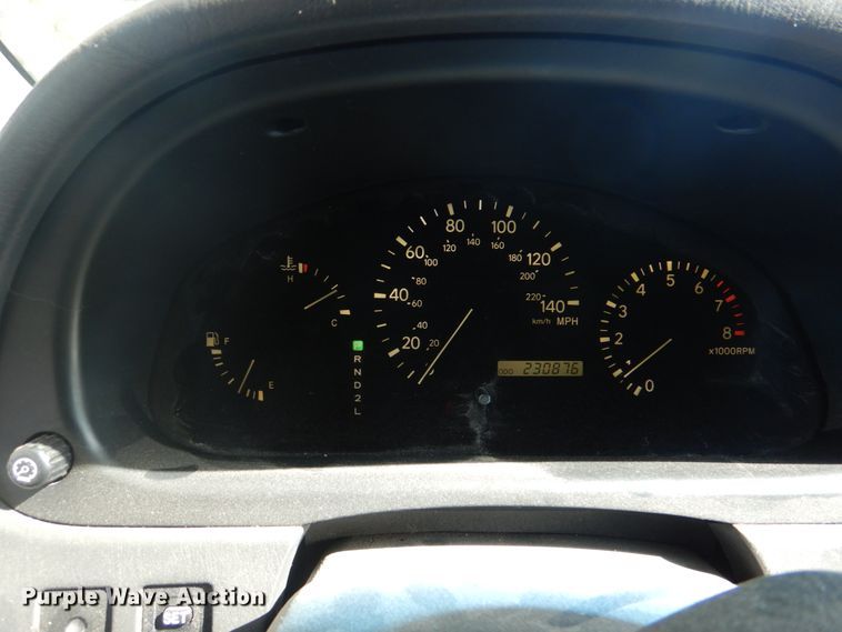 image for item JS9194 2000 Lexus RX300  SUV