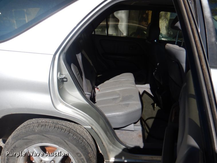 image for item JS9194 2000 Lexus RX300  SUV