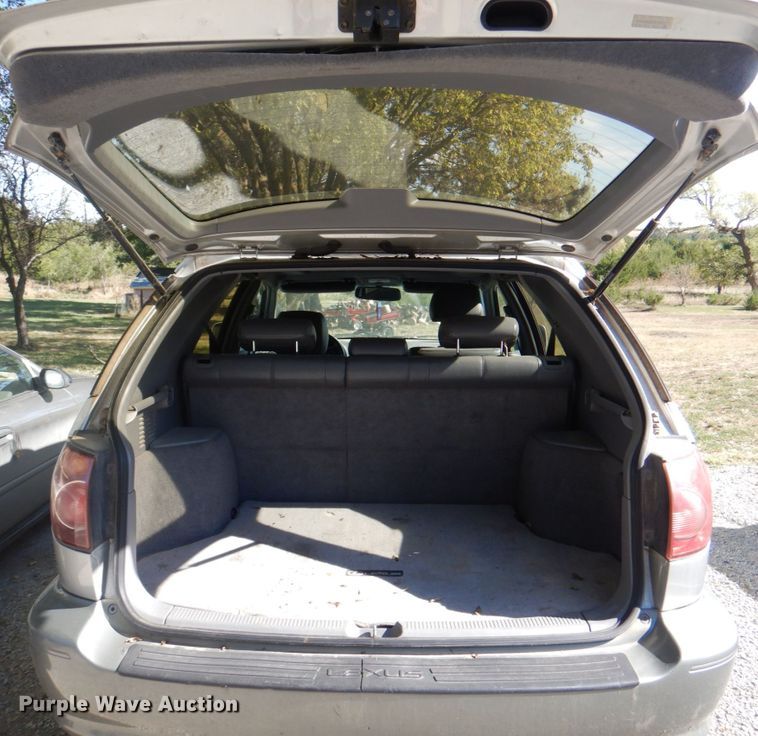 image for item JS9194 2000 Lexus RX300  SUV