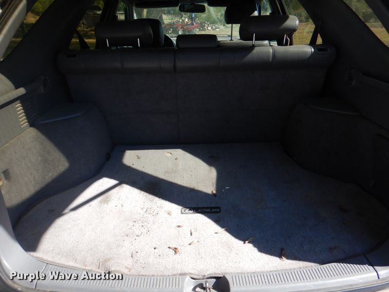 image for item JS9194 2000 Lexus RX300  SUV