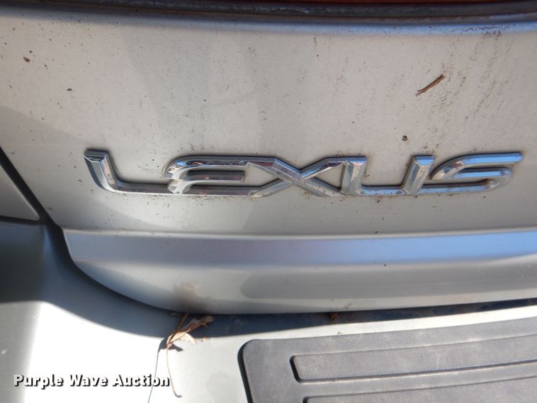 image for item JS9194 2000 Lexus RX300  SUV