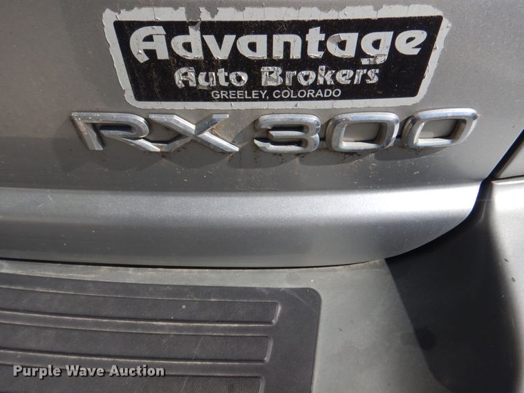 image for item JS9194 2000 Lexus RX300  SUV