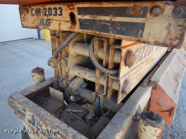 image for item JS9512 JLG CM-233  scissor lift