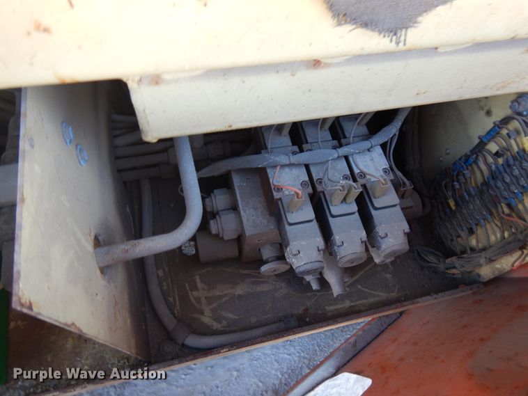 image for item JS9512 JLG CM-233  scissor lift