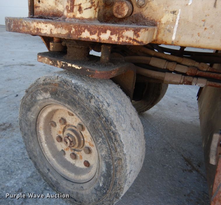 image for item JS9512 JLG CM-233  scissor lift