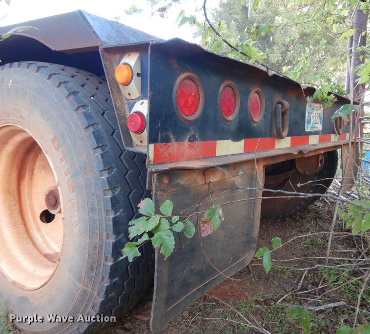 image for item JT9503 2006 Challenger  lowboy equipment trailer