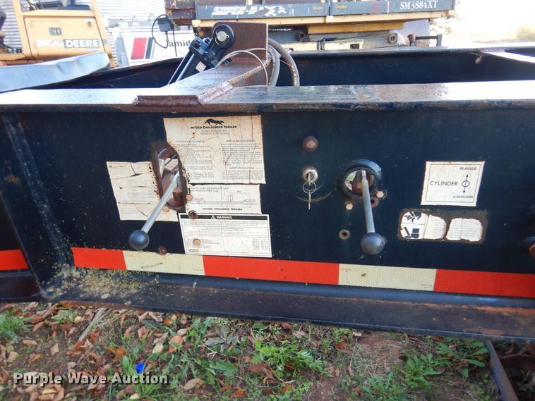 image for item JT9503 2006 Challenger  lowboy equipment trailer