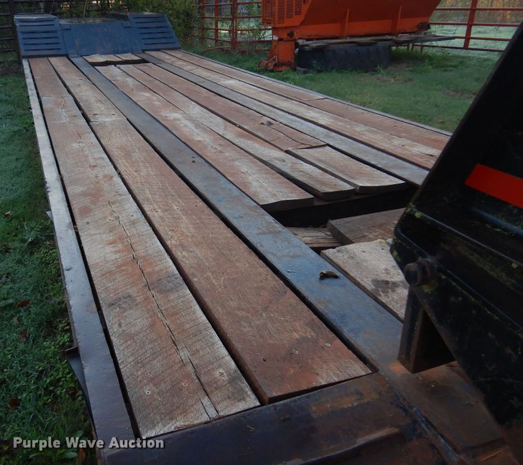 image for item JT9503 2006 Challenger  lowboy equipment trailer