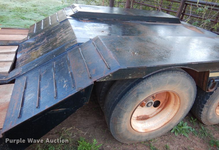image for item JT9503 2006 Challenger  lowboy equipment trailer
