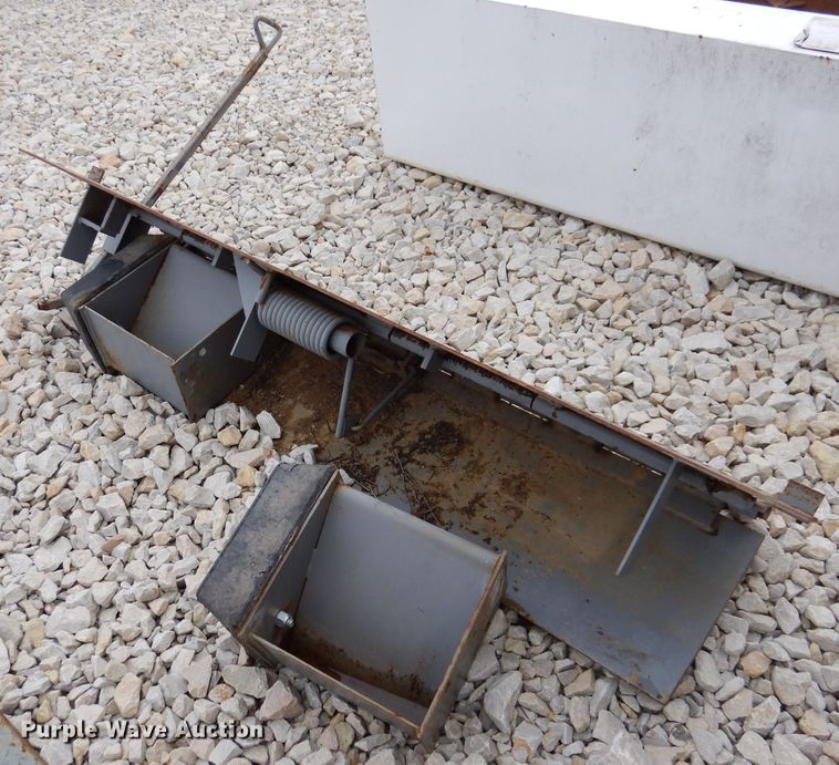 image for item KA9477 Bluff 20EP72  mechanical edge of dock leveler