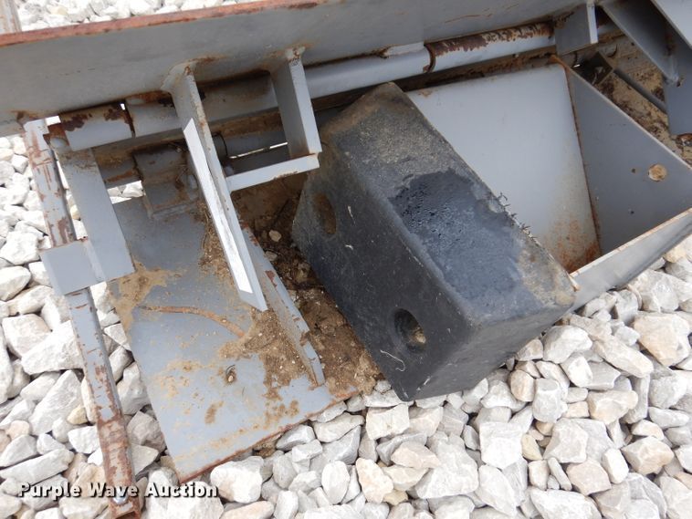 image for item KA9477 Bluff 20EP72  mechanical edge of dock leveler