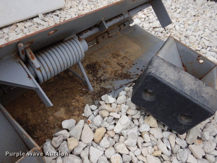 image for item KA9477 Bluff 20EP72  mechanical edge of dock leveler