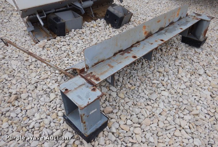 image for item KA9478 Bluff 20EP72  mechanical edge of dock leveler