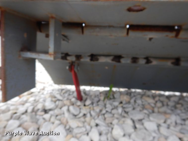 image for item KA9478 Bluff 20EP72  mechanical edge of dock leveler