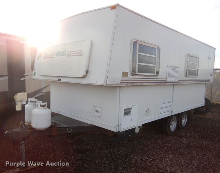 image for item KO9196 2002 Hi-Lo  camper