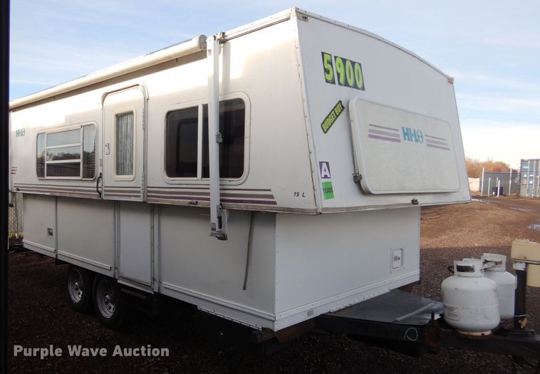 image for item KO9196 2002 Hi-Lo  camper