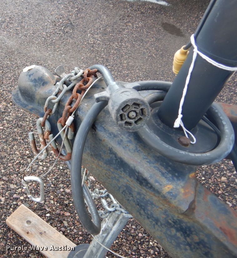 image for item KO9196 2002 Hi-Lo  camper