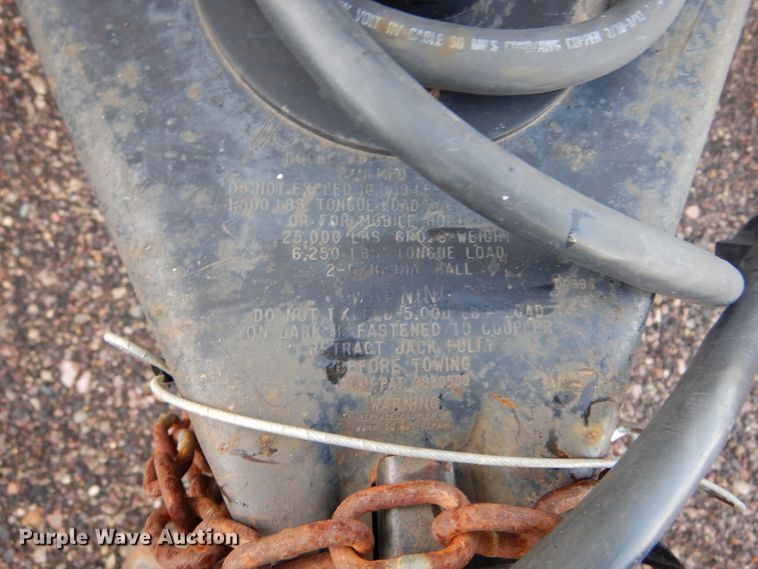 image for item KO9196 2002 Hi-Lo  camper