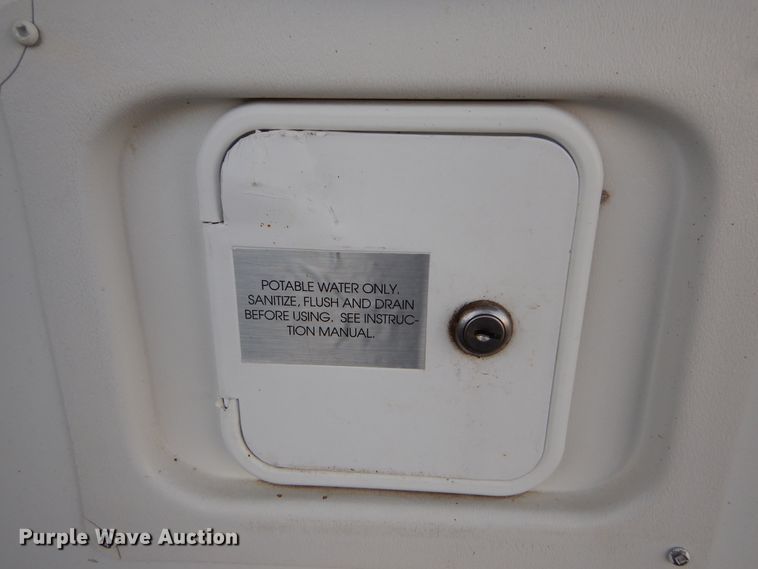 image for item KO9196 2002 Hi-Lo  camper