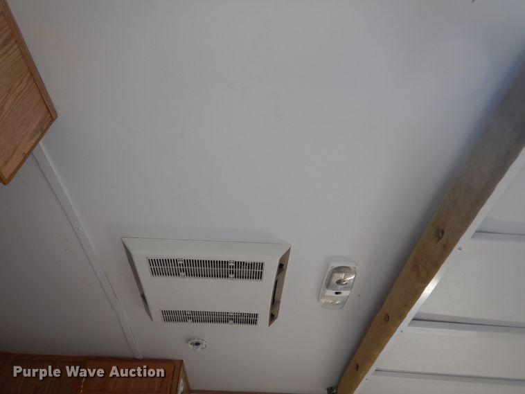 image for item KO9196 2002 Hi-Lo  camper