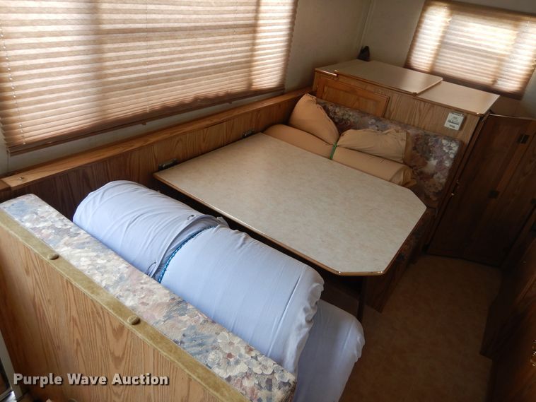 image for item KO9196 2002 Hi-Lo  camper