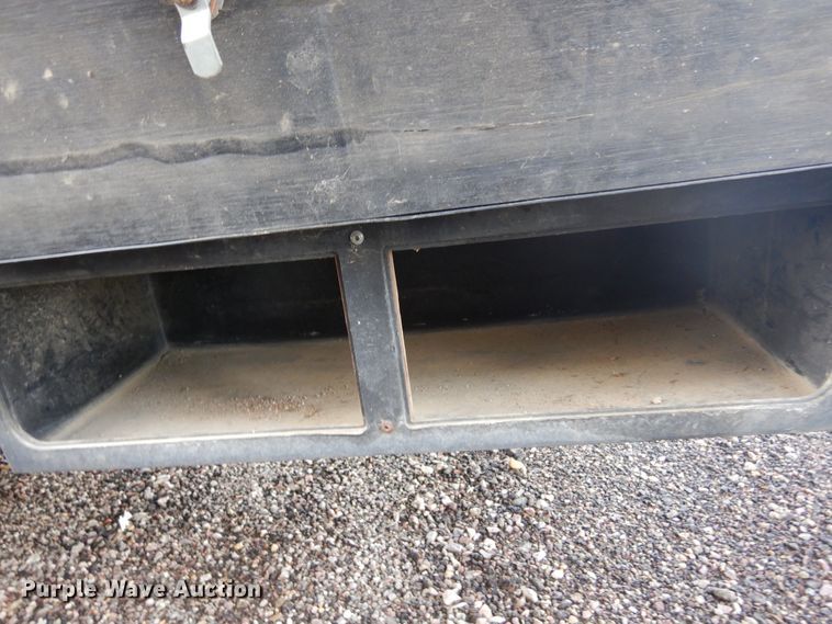 image for item KO9196 2002 Hi-Lo  camper