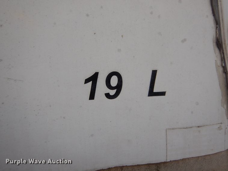 image for item KO9196 2002 Hi-Lo  camper