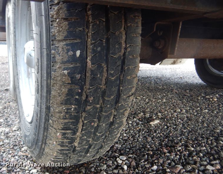 image for item KO9196 2002 Hi-Lo  camper