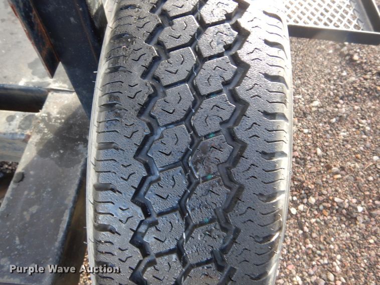 image for item KO9196 2002 Hi-Lo  camper