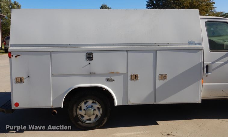 image for item KO9236 2006 Ford E350  utility van