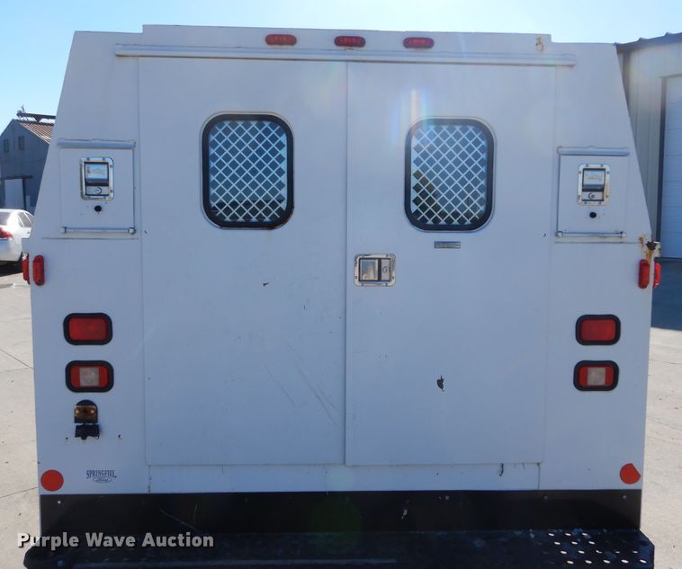 image for item KO9236 2006 Ford E350  utility van