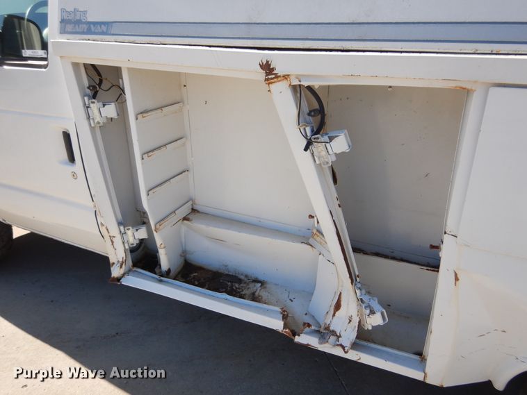 image for item KO9236 2006 Ford E350  utility van