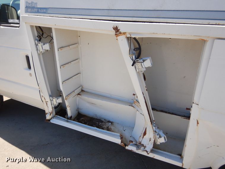 image for item KO9236 2006 Ford E350  utility van