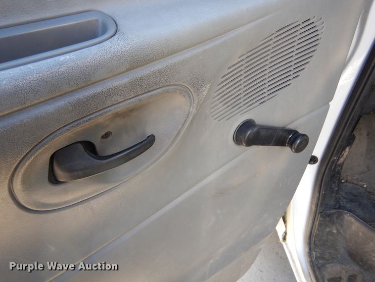 image for item KO9236 2006 Ford E350  utility van