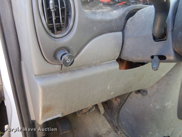 image for item KO9236 2006 Ford E350  utility van