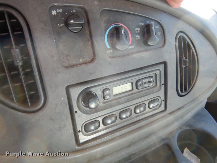 image for item KO9236 2006 Ford E350  utility van