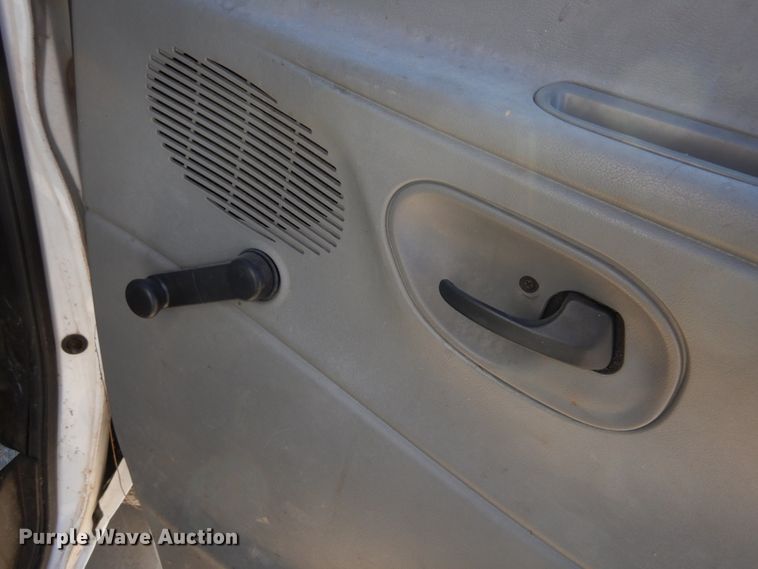 image for item KO9236 2006 Ford E350  utility van