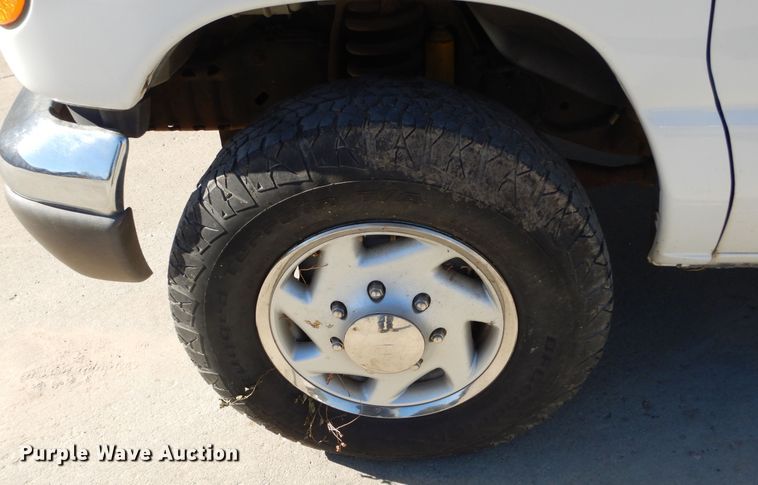 image for item KO9236 2006 Ford E350  utility van