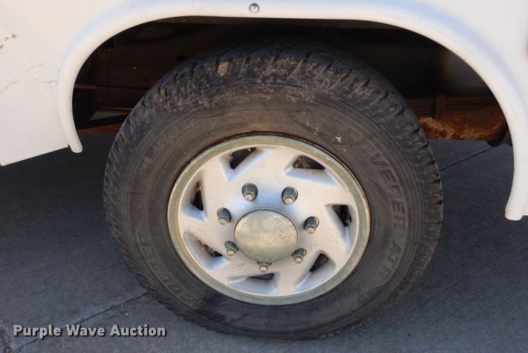 image for item KO9236 2006 Ford E350  utility van